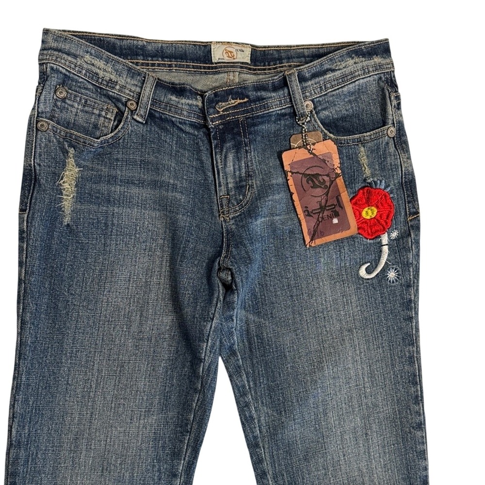 Chic Blue Embroidered Women's Flare Jeans